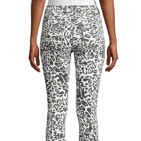 Hudson Jeans
Barbara High-Rise Leopard Skinny Jeans - Picture 5 of 9